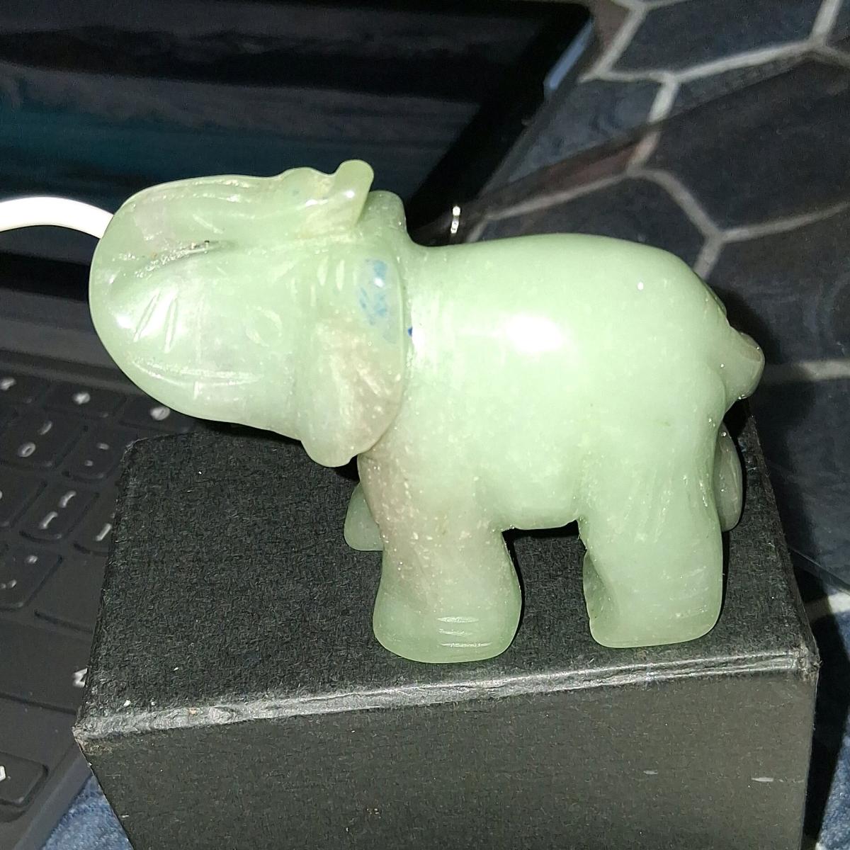 vintage handcarved jade stone elephant figuri