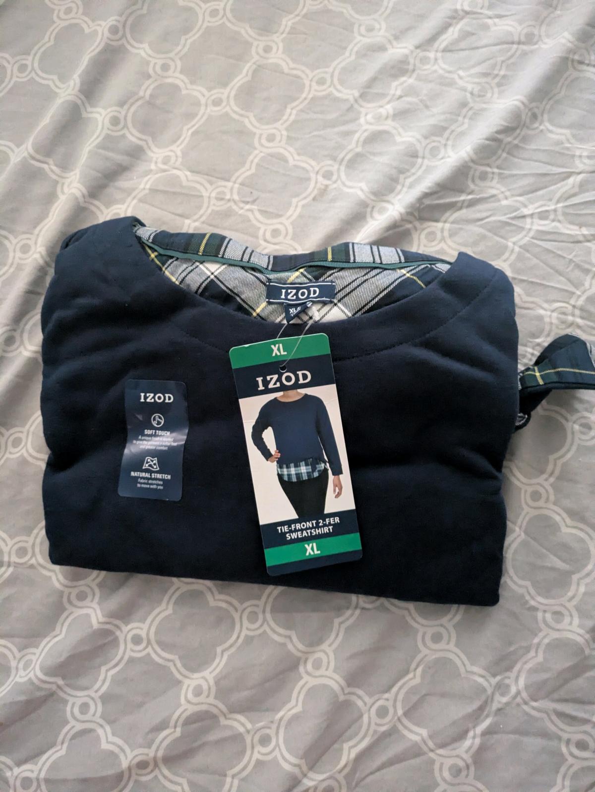 IZOD long sleeve sweater