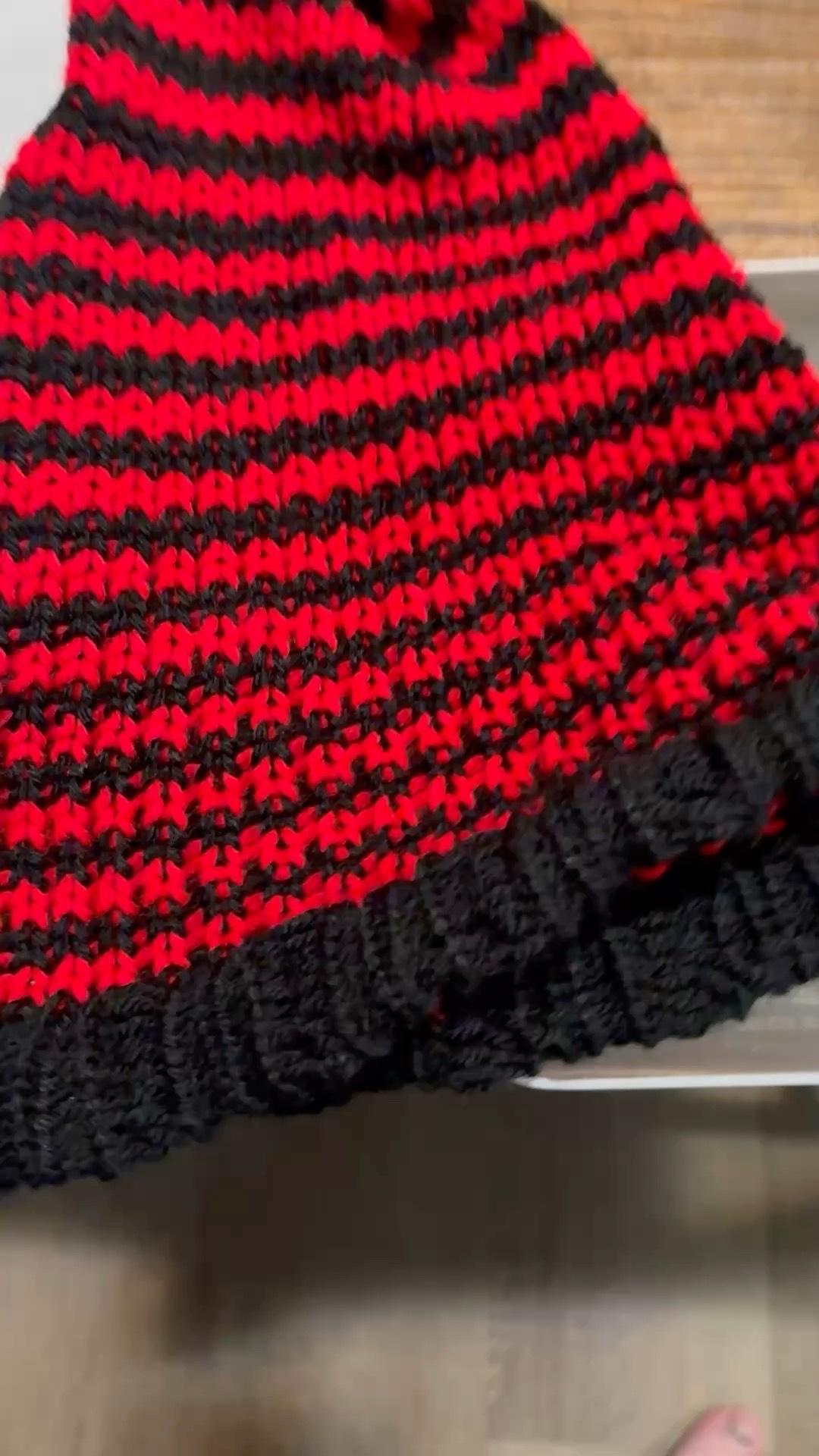 Beanie loom knitted by me