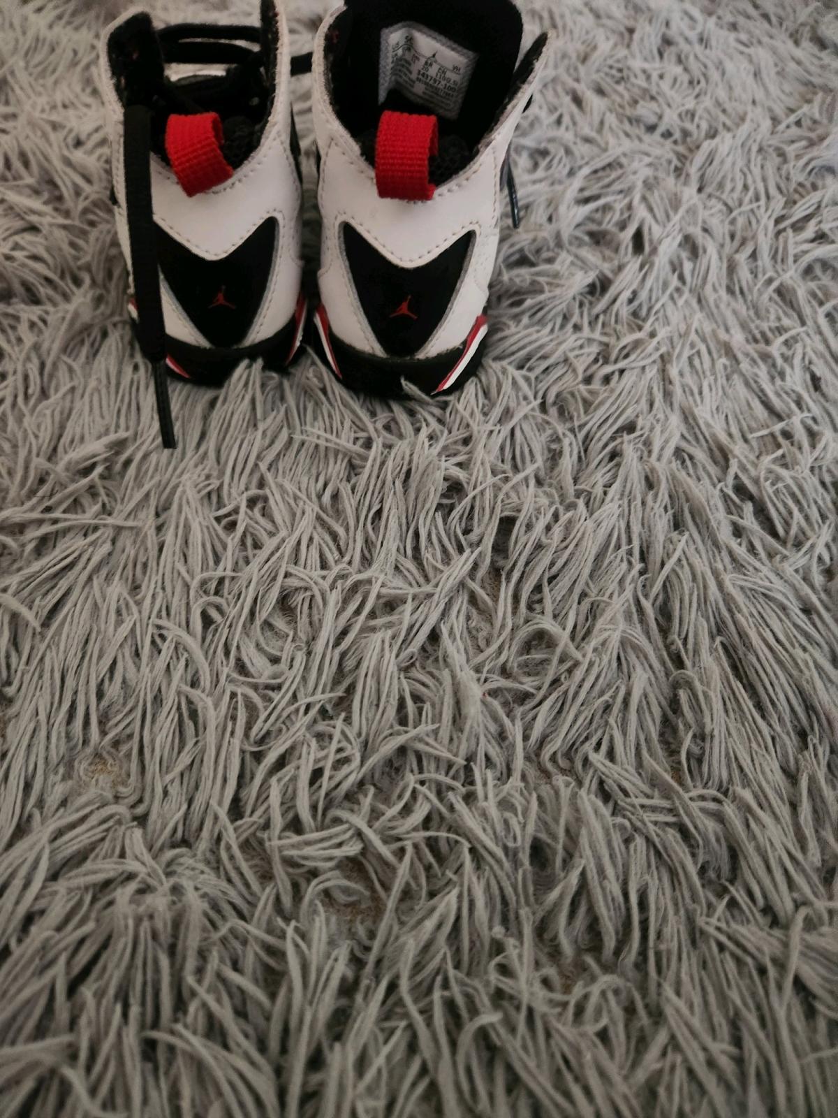 Jordan True Flight 5c black and white