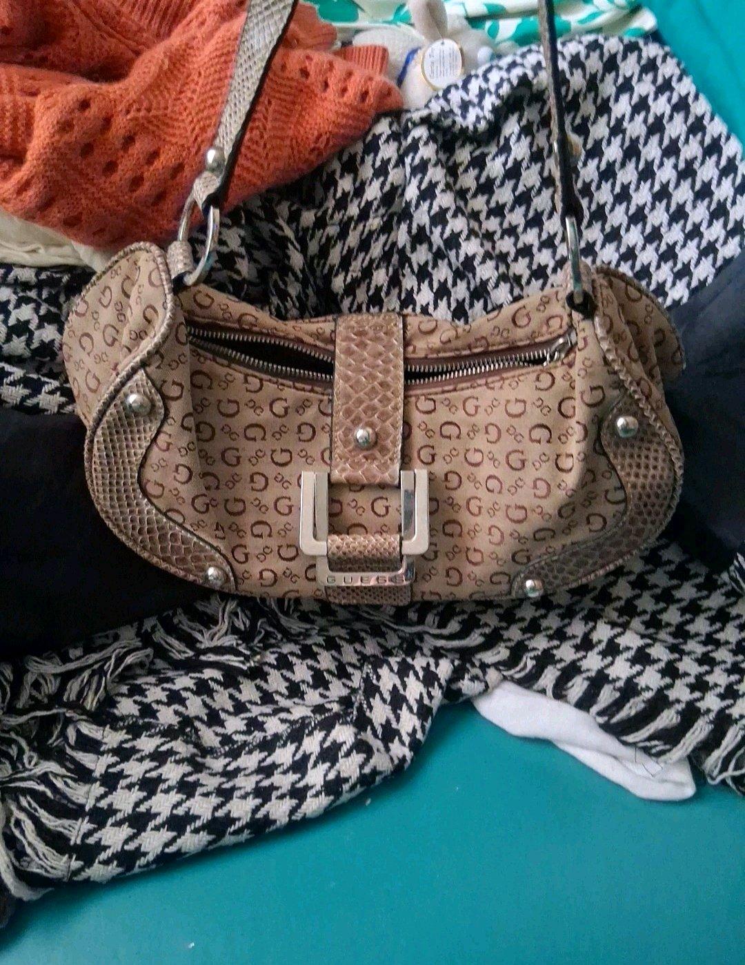 Vintage 2000 Guess Handbag shoulderbag