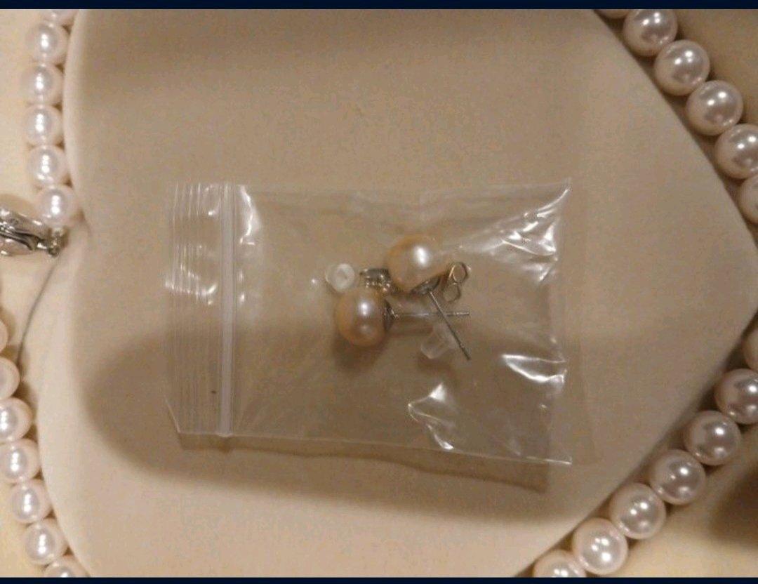 ausger pearl necklace in pink