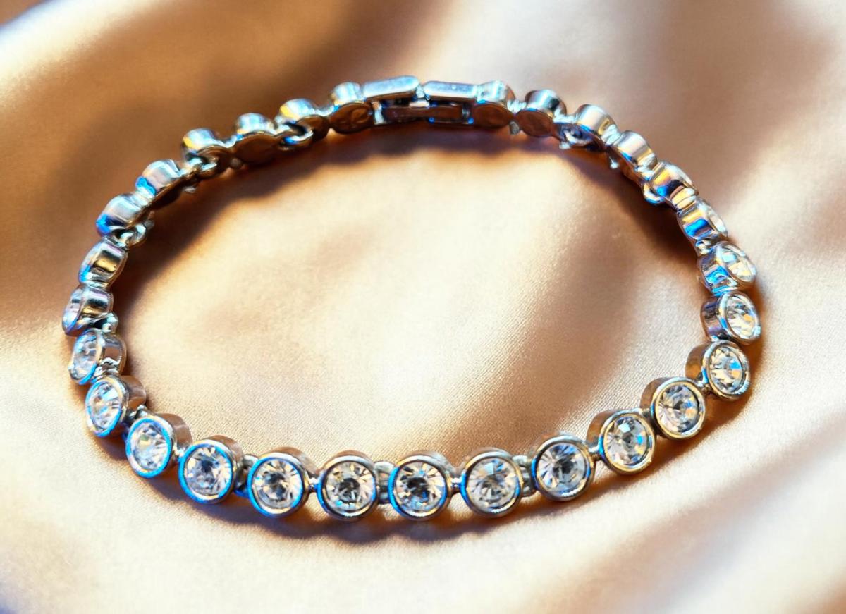 Stunning Swarovski Bezel Set Crystal Tennis Bracelet