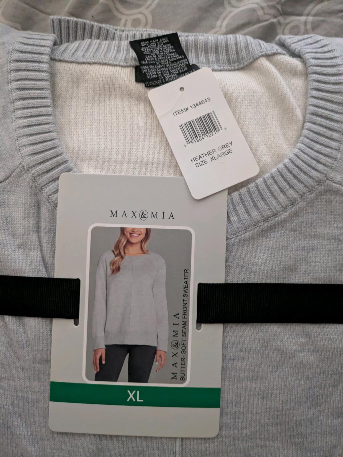 Max and Mia long sleeve sweater