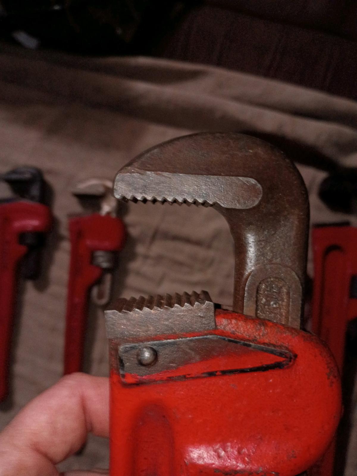 set of pipe wrenches various sizes