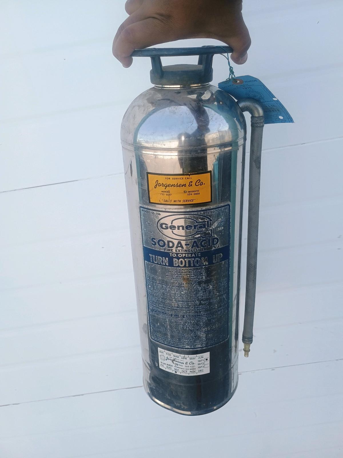 Vintage General Fire Guard Soda Acid Extinguisher  SS15  Blu