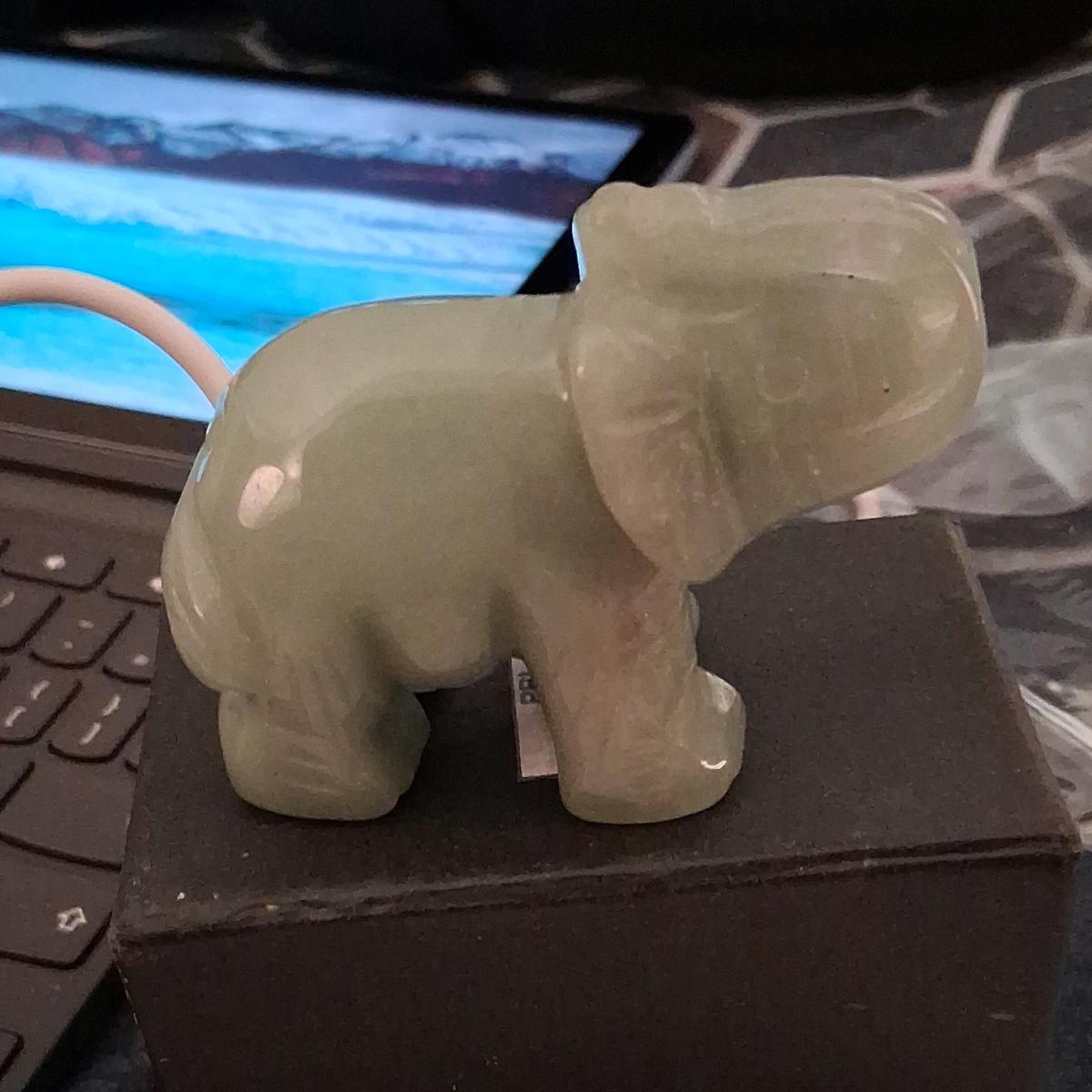 vintage handcarved jade stone elephant figuri