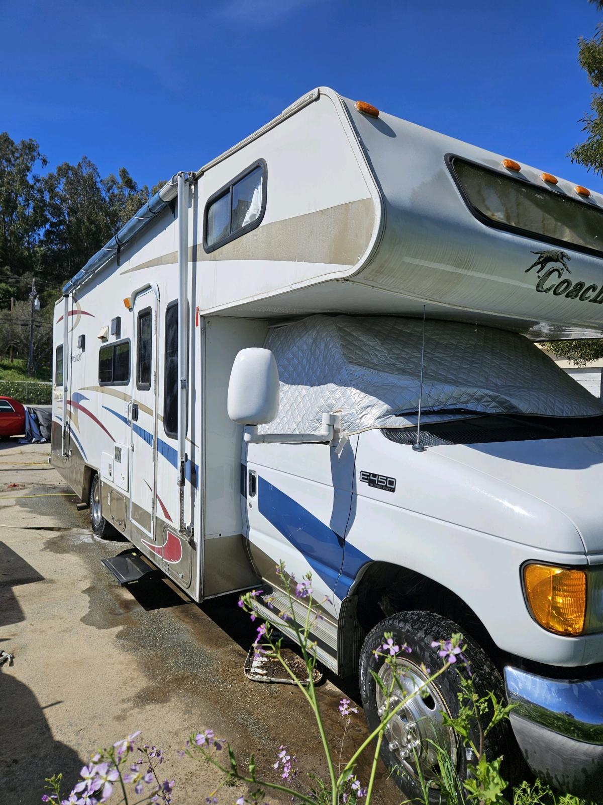 2005 coachman