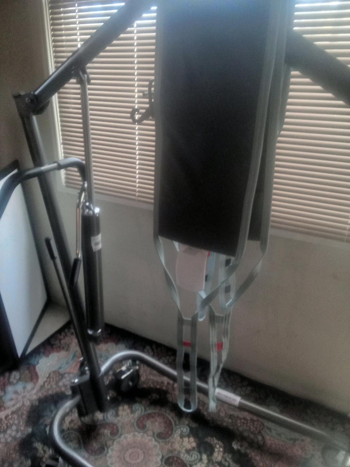 hydraulic patient lift with leg slings