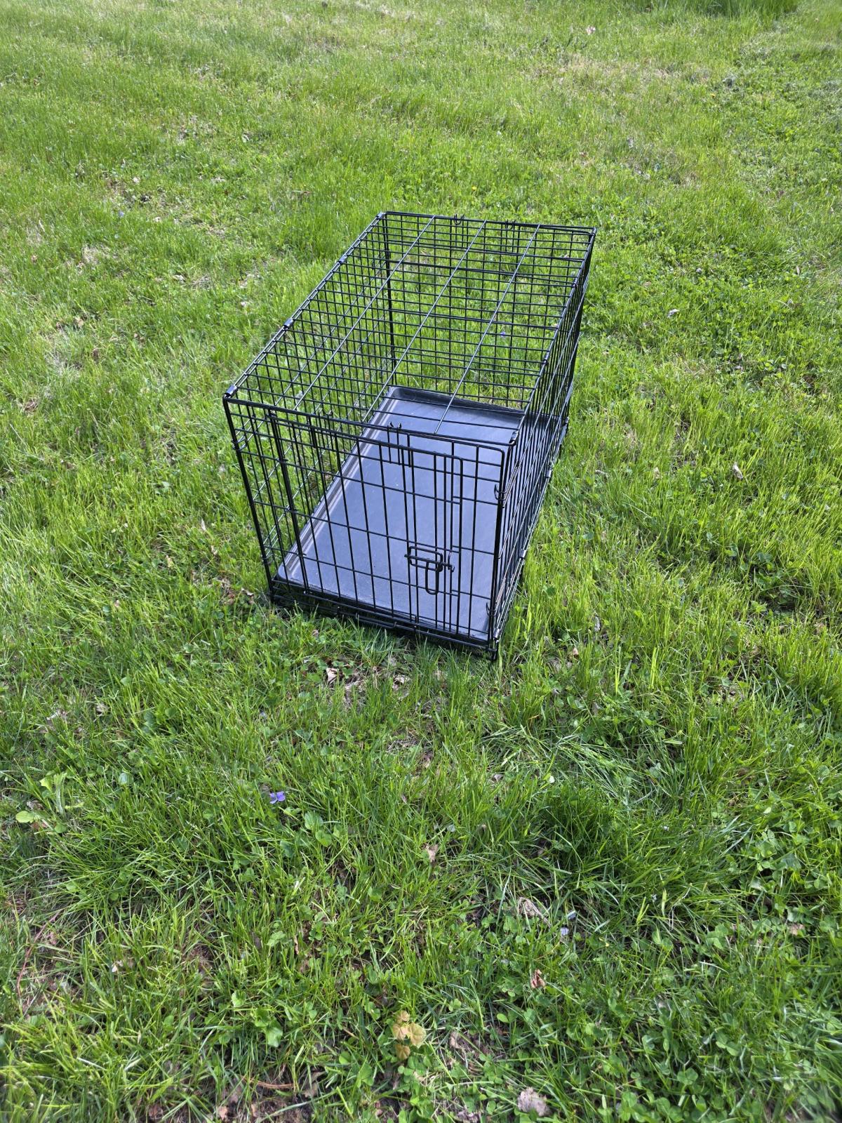 Folding Medium Black Metal Dog Cage