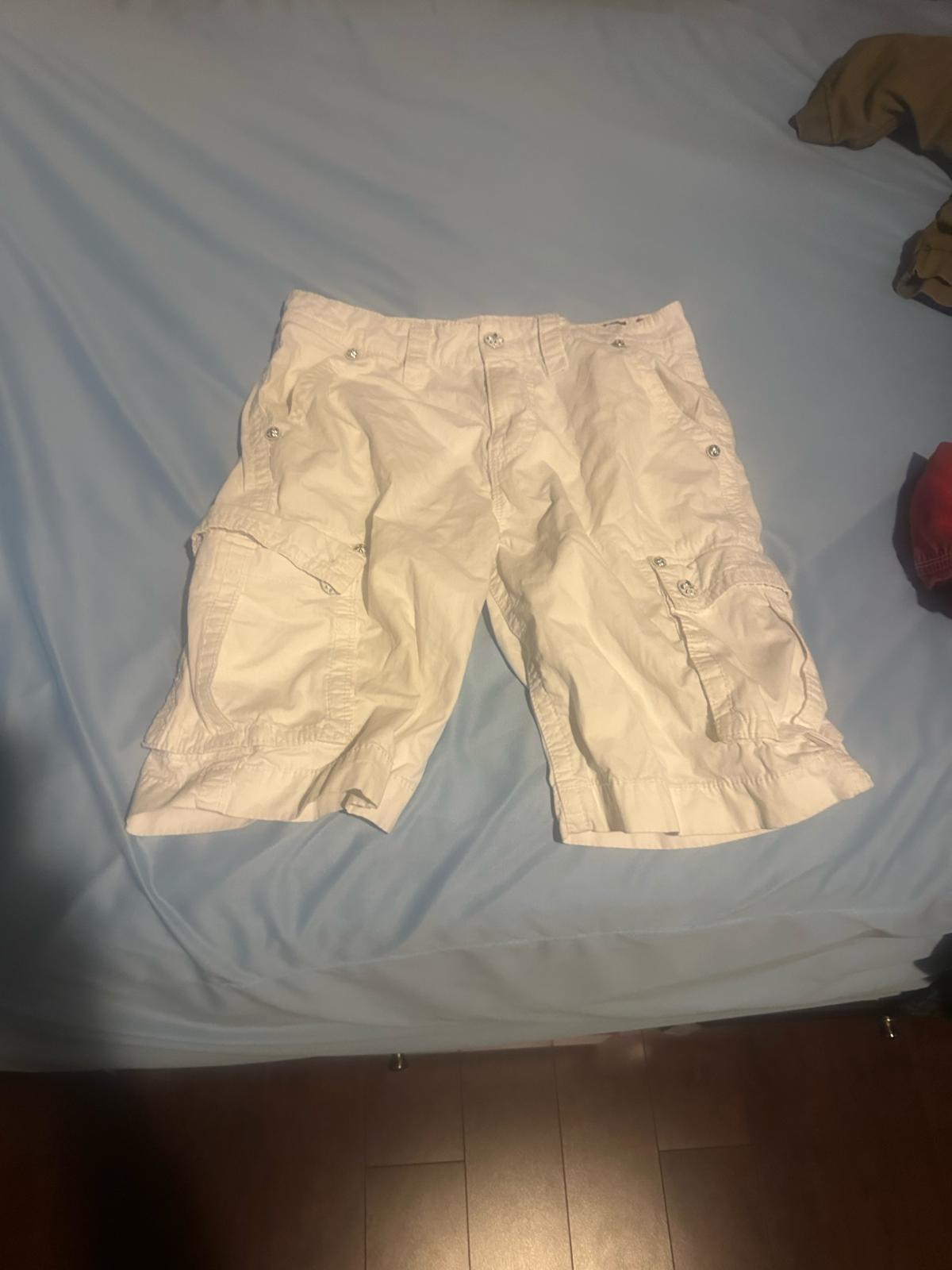 Rock revival white men cargo shorts size 33