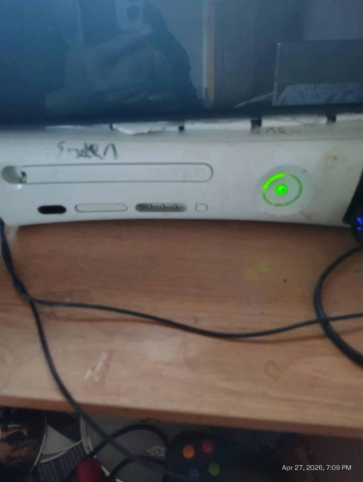 xbox 360 console cords 3 games two controllers 60gbharddrive