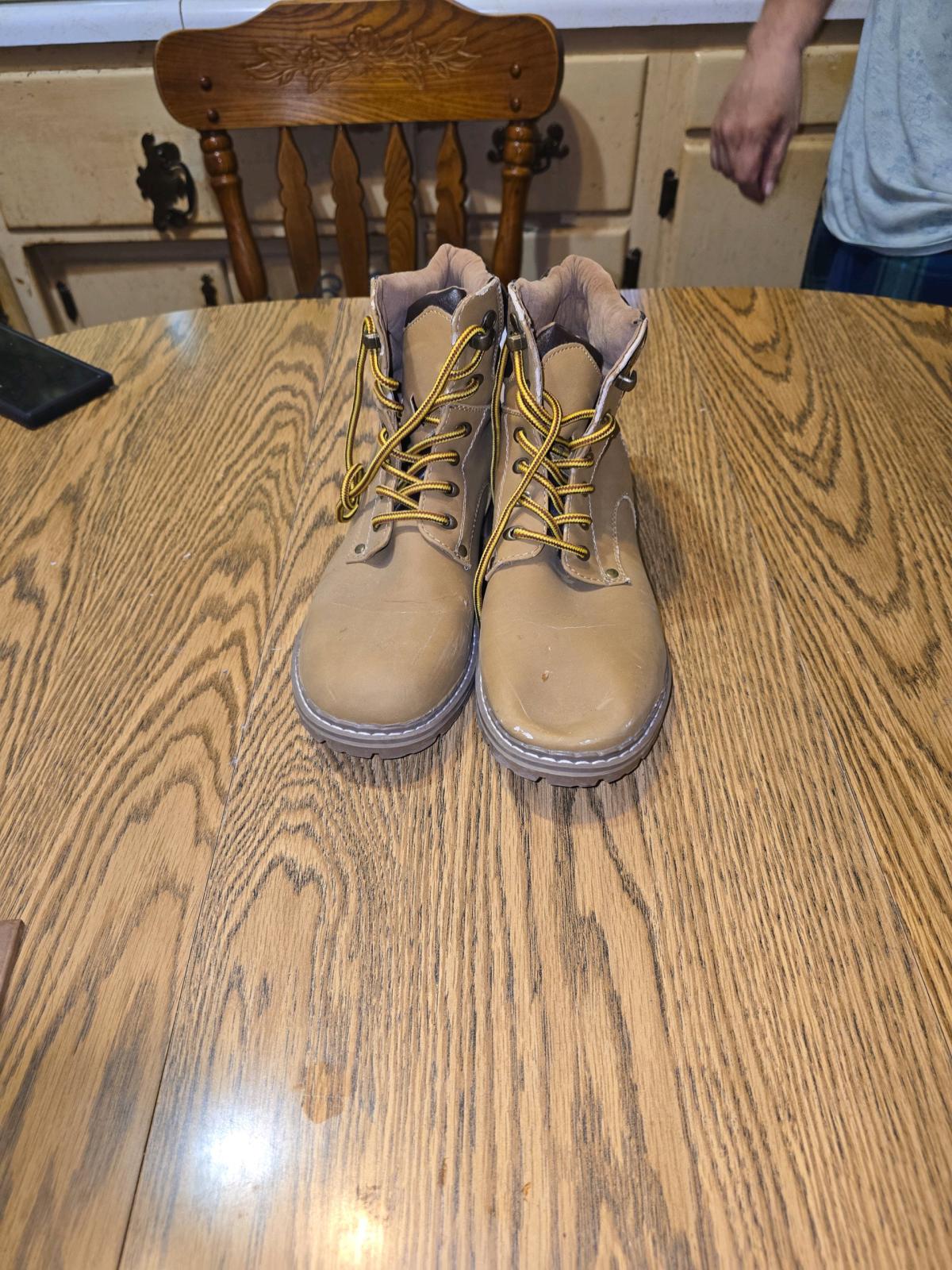 mens tan work boots size 10