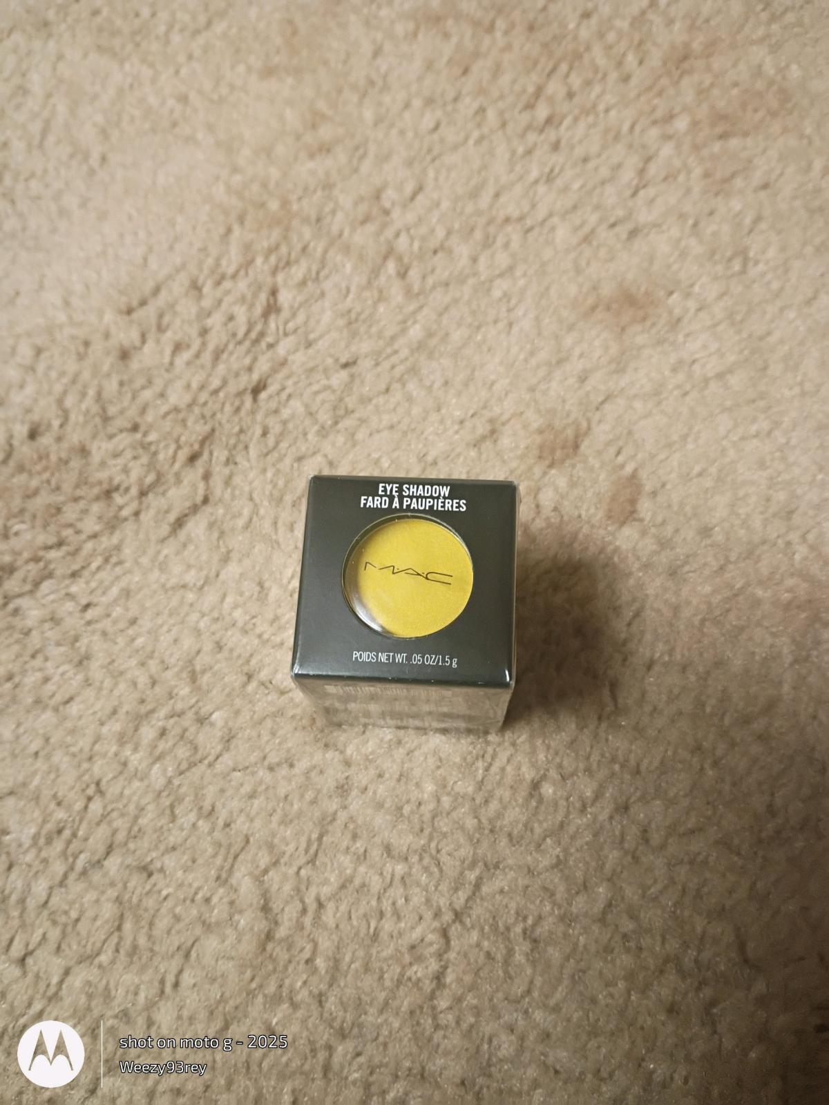 Mac Eye shadow 3 pack color yellow