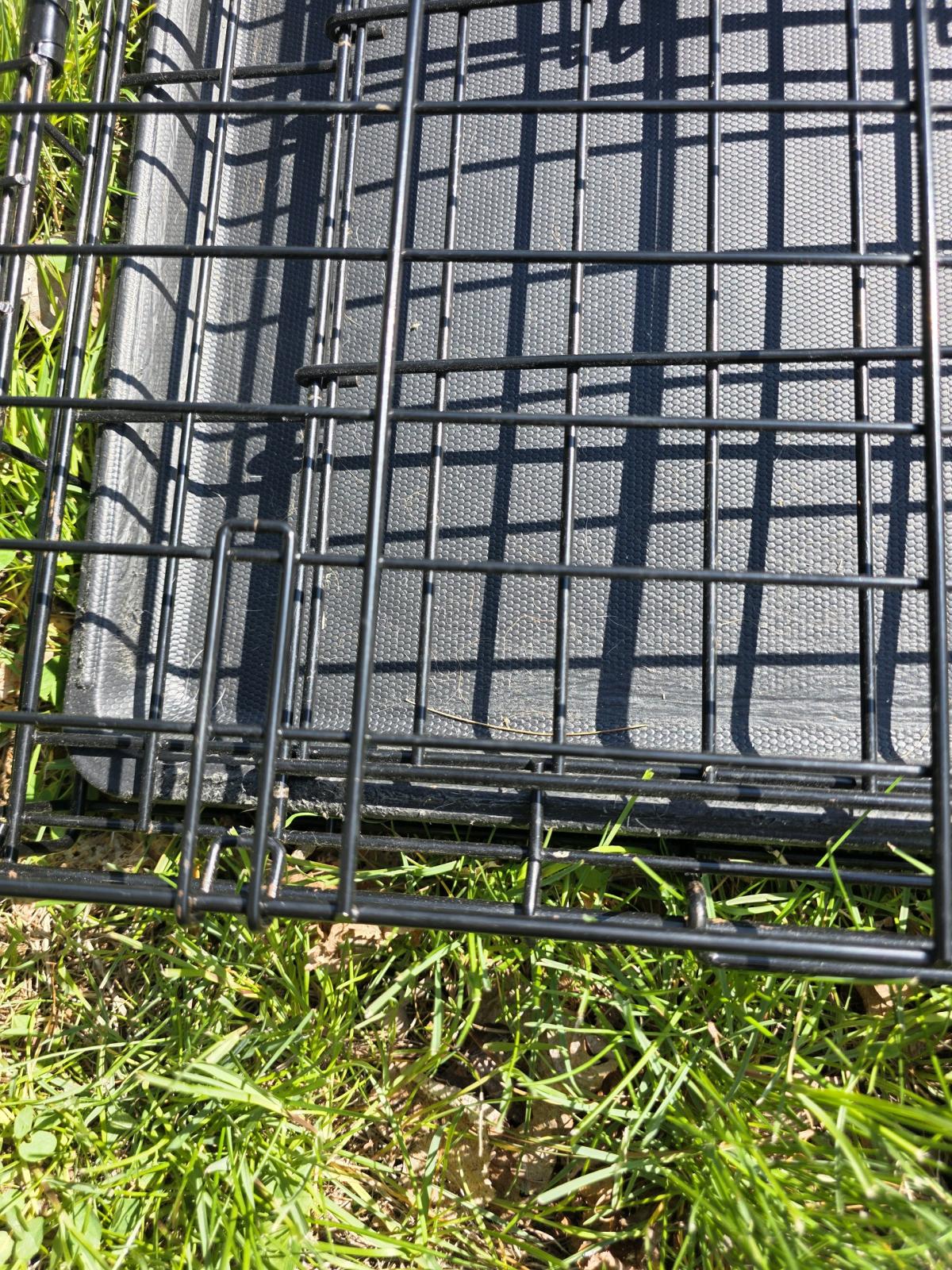 Folding Medium Black Metal Dog Cage
