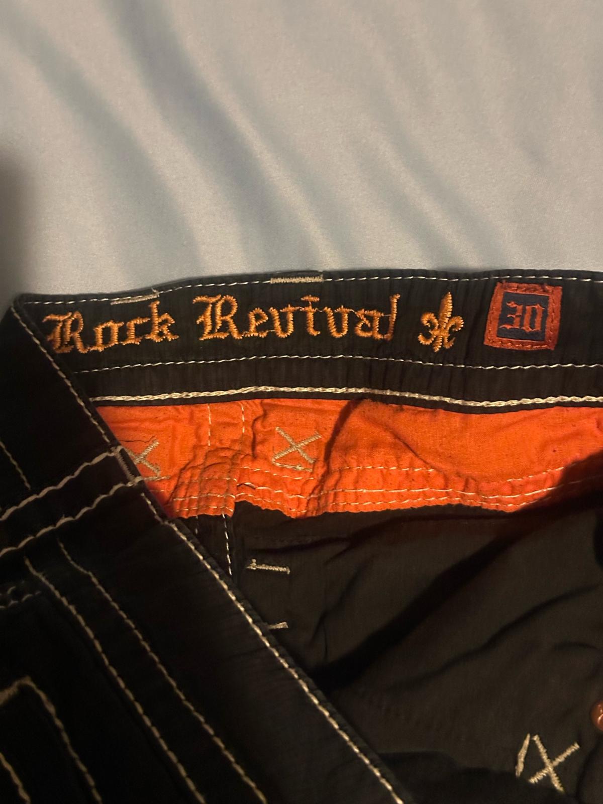 Rock revival black cargo shorts 30 like new e