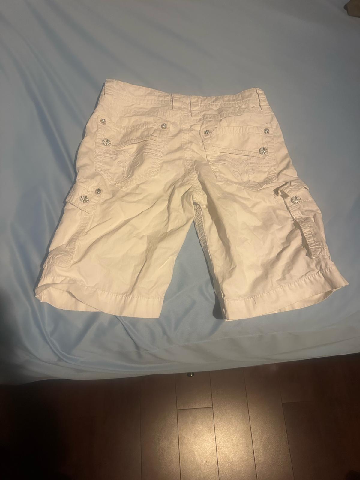 Rock revival white men cargo shorts size 33