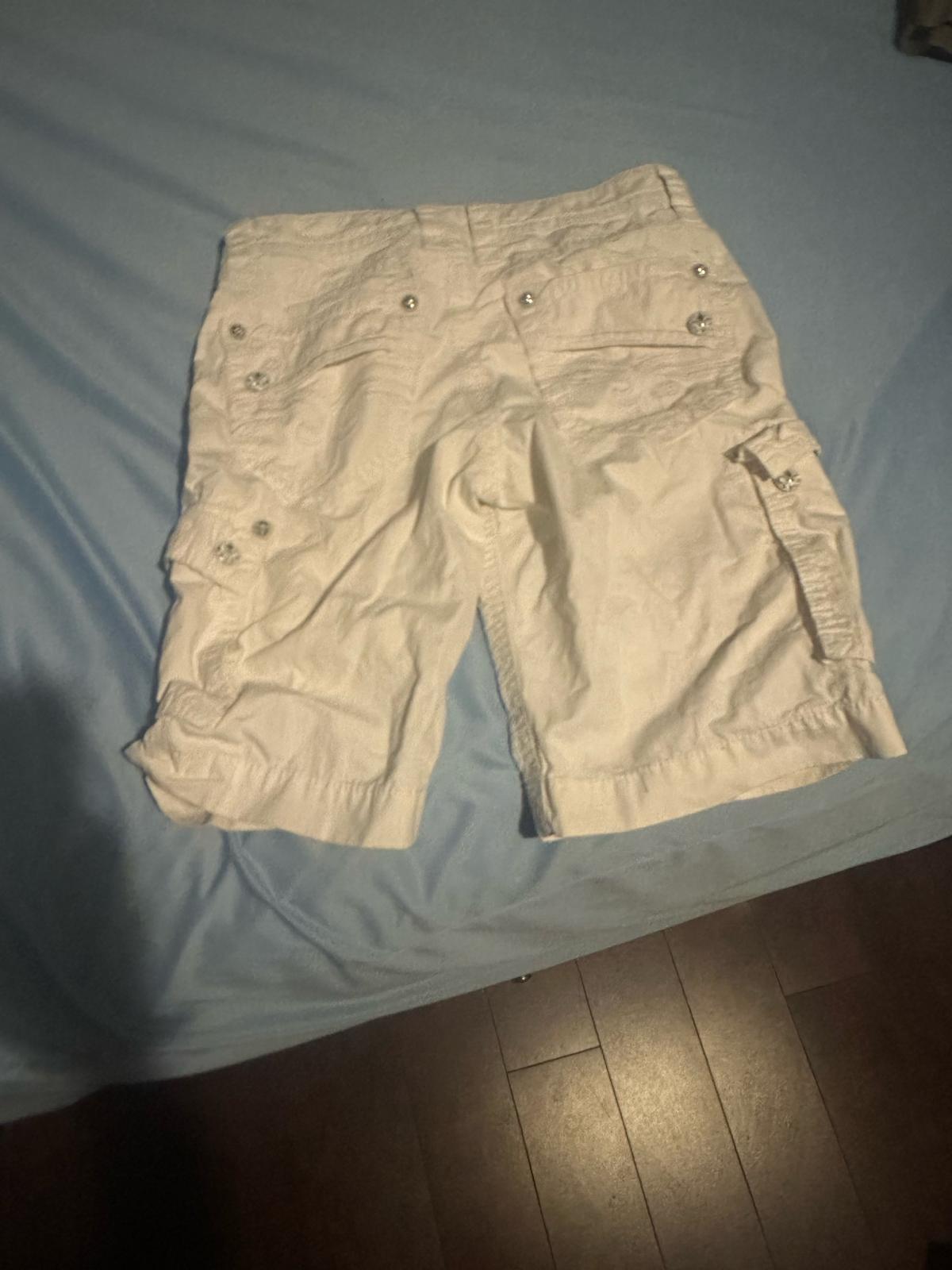 Rock revival white men cargo shorts size 33