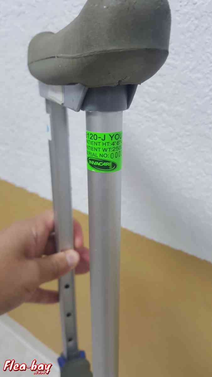 Crutches, Push Button Adjustable Crutches, Aluminum Crutches - Dunedin, Florida - FleaMarketBay