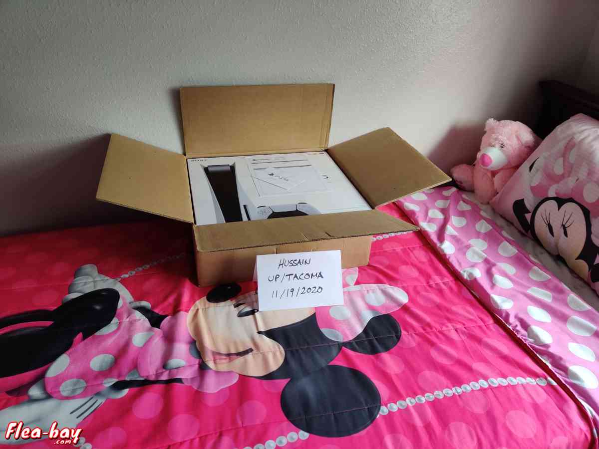 Playstation 5 Disc Edition PS5 - University Place, Washington - FleaMarketBay