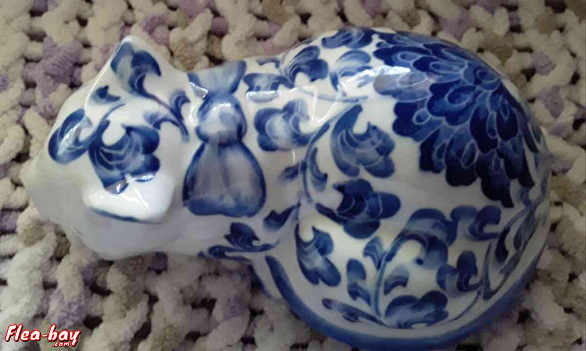 ANDREA SADEK PROCELIAN CAT - North Port, Florida - FleaMarketBay