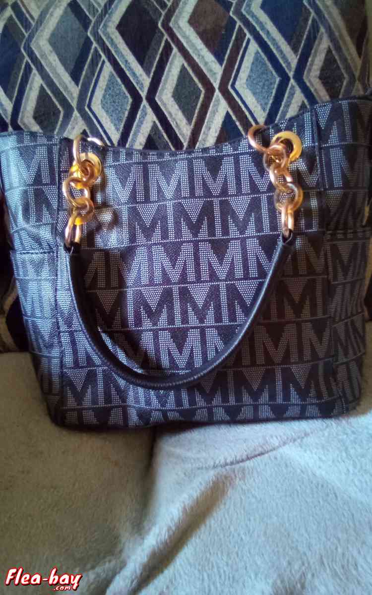 Mia K. collection black and grey tote medium size - Corona, California - FleaMarketBay