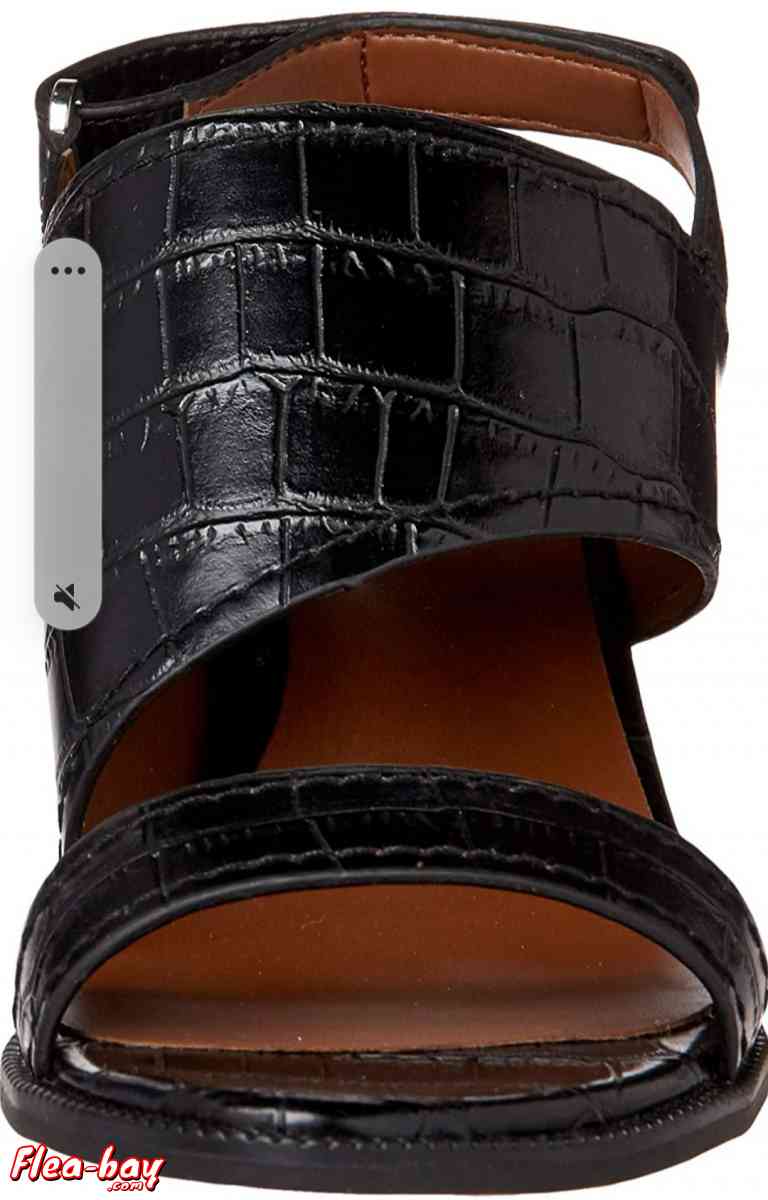 sandals - Brandenburg, Kentucky - FleaMarketBay