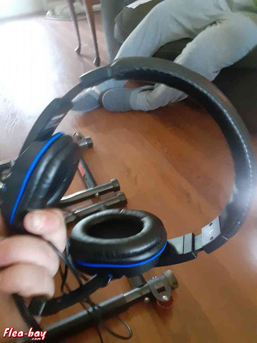 this are some gmameing headphones are I good shape - Kirksey, Kentucky - FleaMarketBay