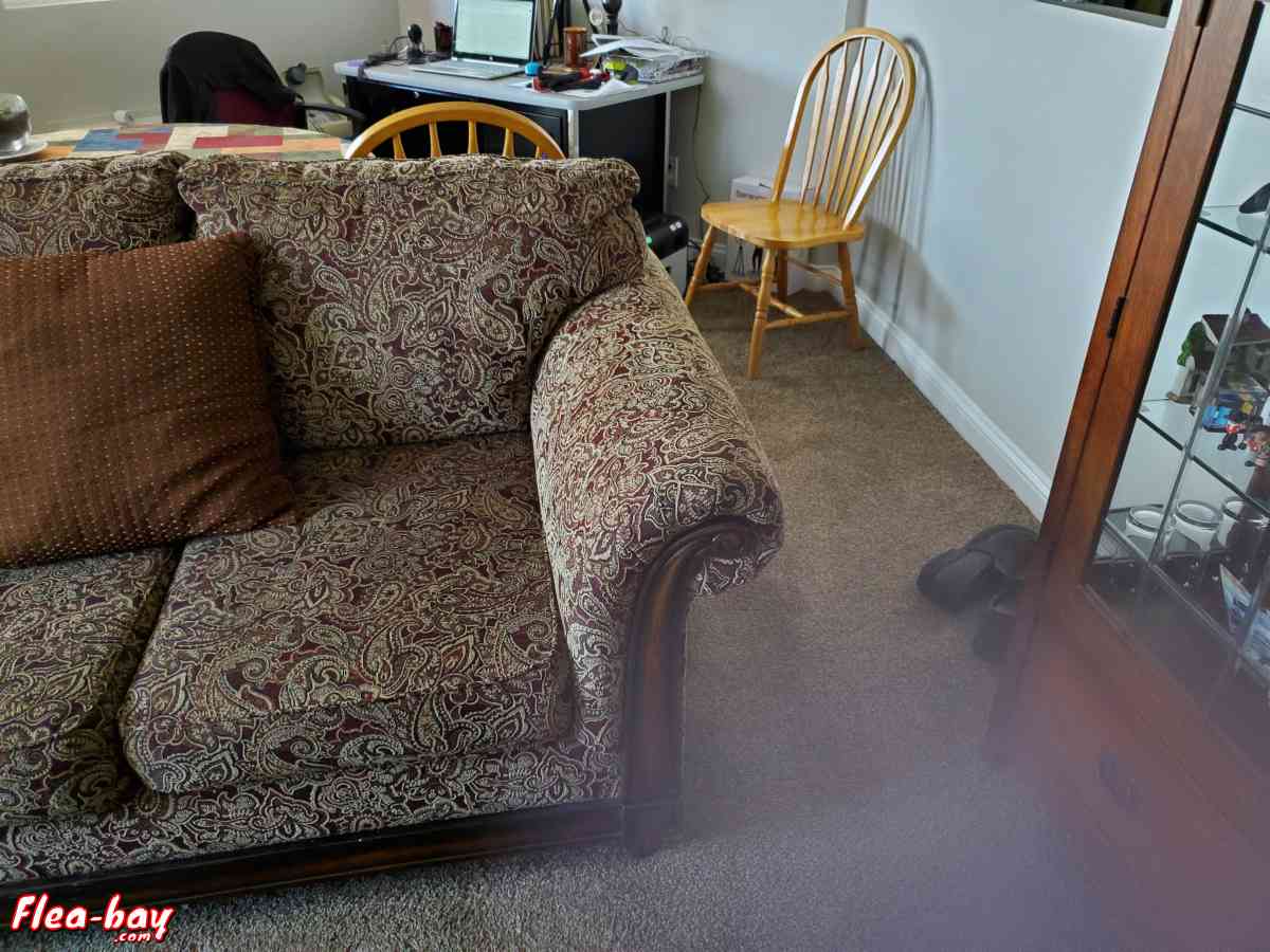 Sofa, 90 "good condition,  dark green, deep red fabric, - Monticello, New York - FleaMarketBay