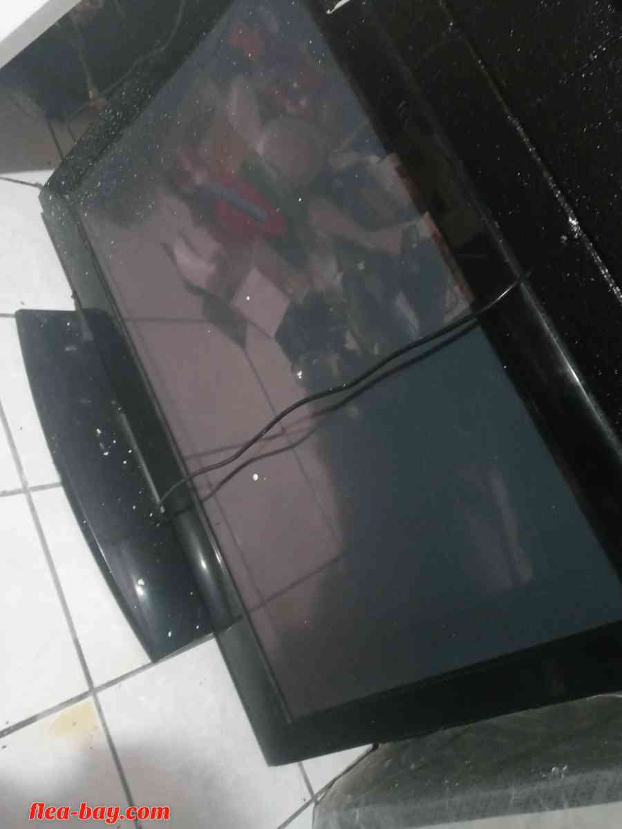 55in Emerson TV - San Antonio, Texas - FleaMarketBay