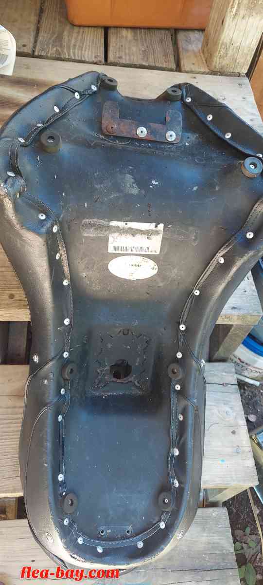 double leather motorcycle seat - Mc Calla, Alabama - FleaMarketBay