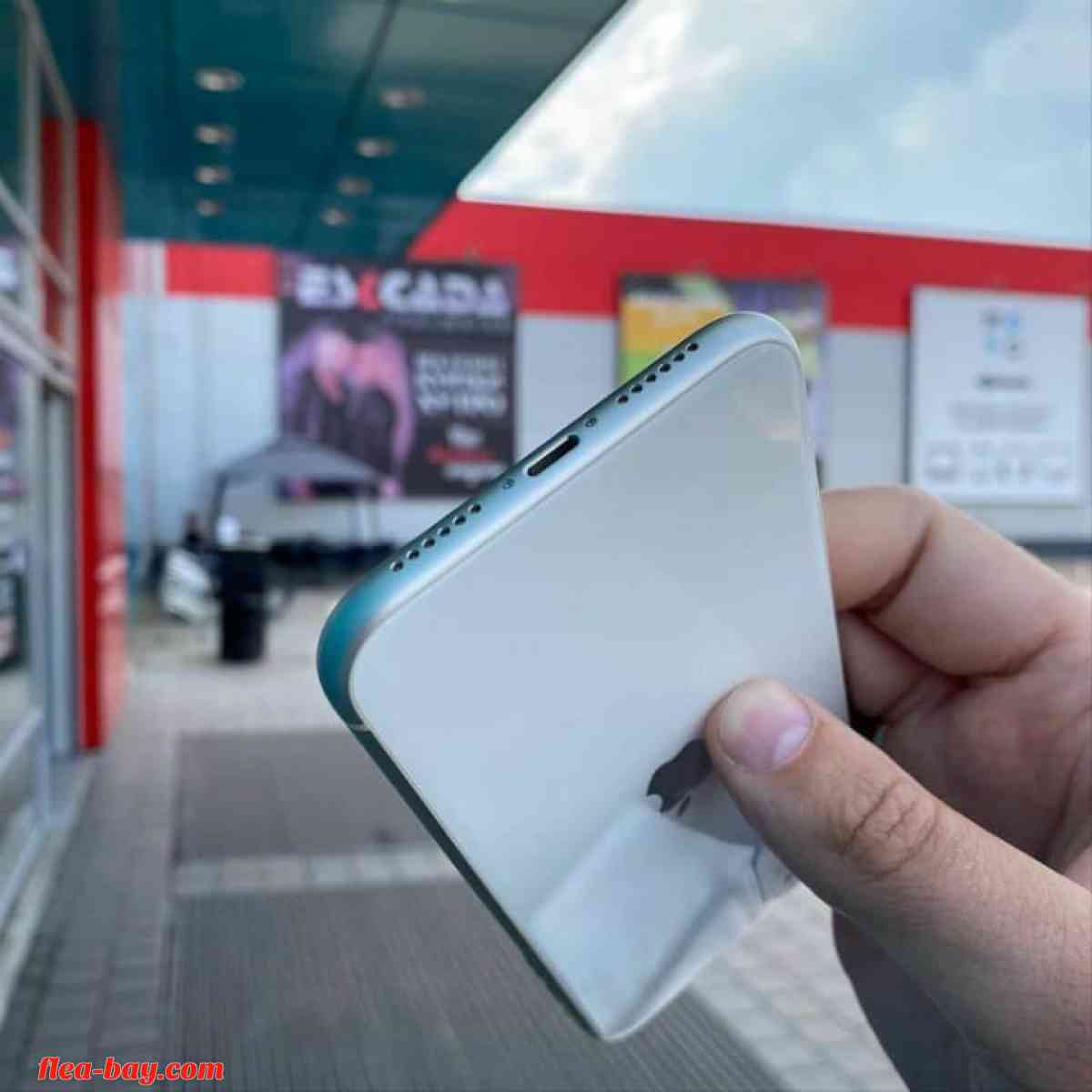 Apple IPhone 11 - Bloomington, Texas - FleaMarketBay