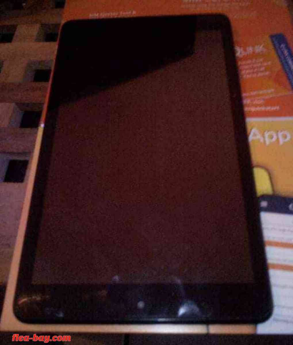 10 inch tablet Tab 8 with 1yr unlimited wifi & data - Lakeland, Florida - FleaMarketBay