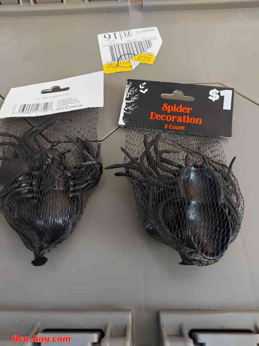 Halloween and more - Muncie, Indiana - FleaMarketBay