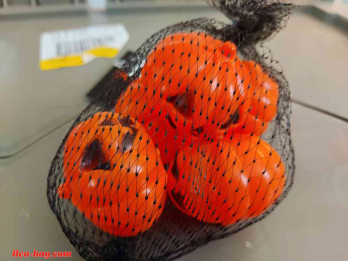 Halloween and more - Muncie, Indiana - FleaMarketBay