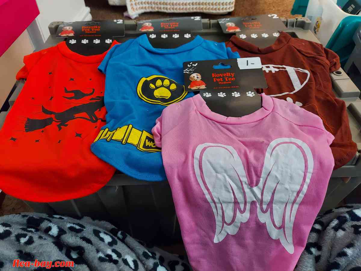 Halloween and more - Muncie, Indiana - FleaMarketBay