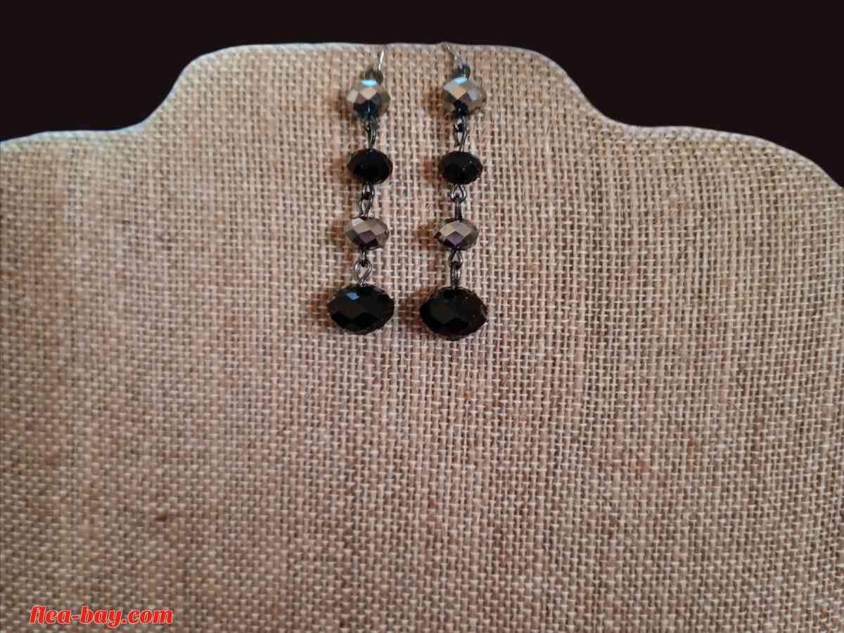 Black grey earrings - Indianapolis, Indiana - FleaMarketBay