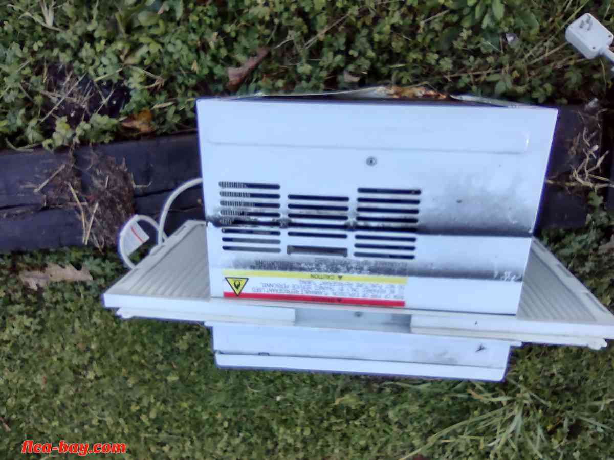 GE Appliances 6,000 BTU AC window unit - Irvine, Kentucky - FleaMarketBay