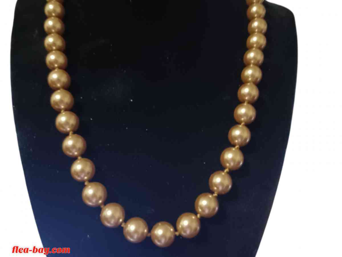 Light brown jewelry set - Indianapolis, Indiana - FleaMarketBay