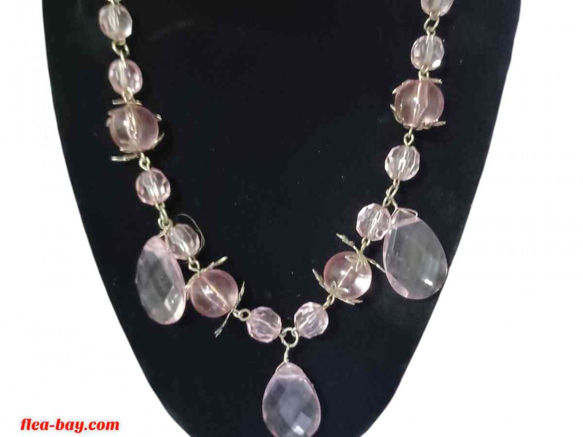 Pink clear necklace - Indianapolis, Indiana - FleaMarketBay