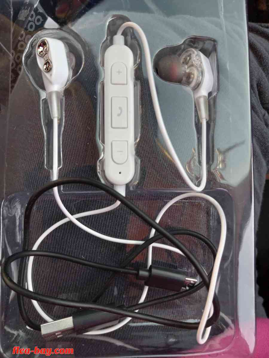 quikcell cross trainer pro 2 Bluetooth headset - Lakeland, Florida