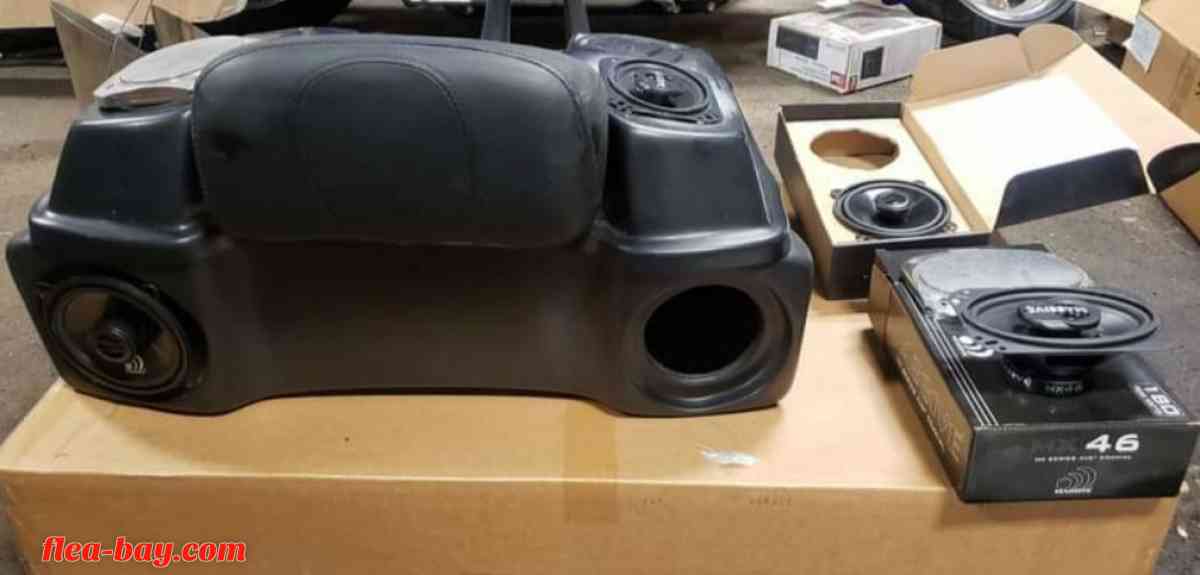 Harley Davidson fiberglass touring pack - Indianapolis, Indiana