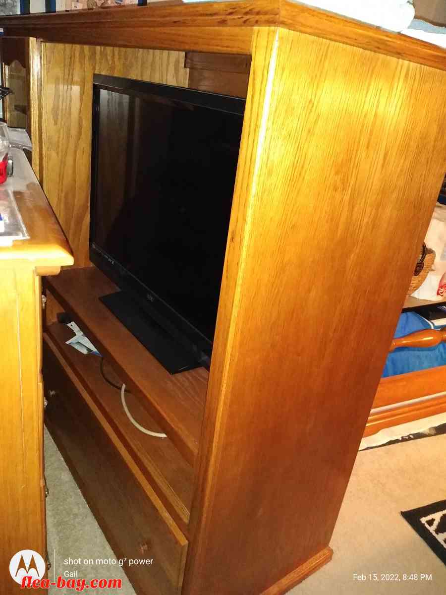 Amish made entertainment center