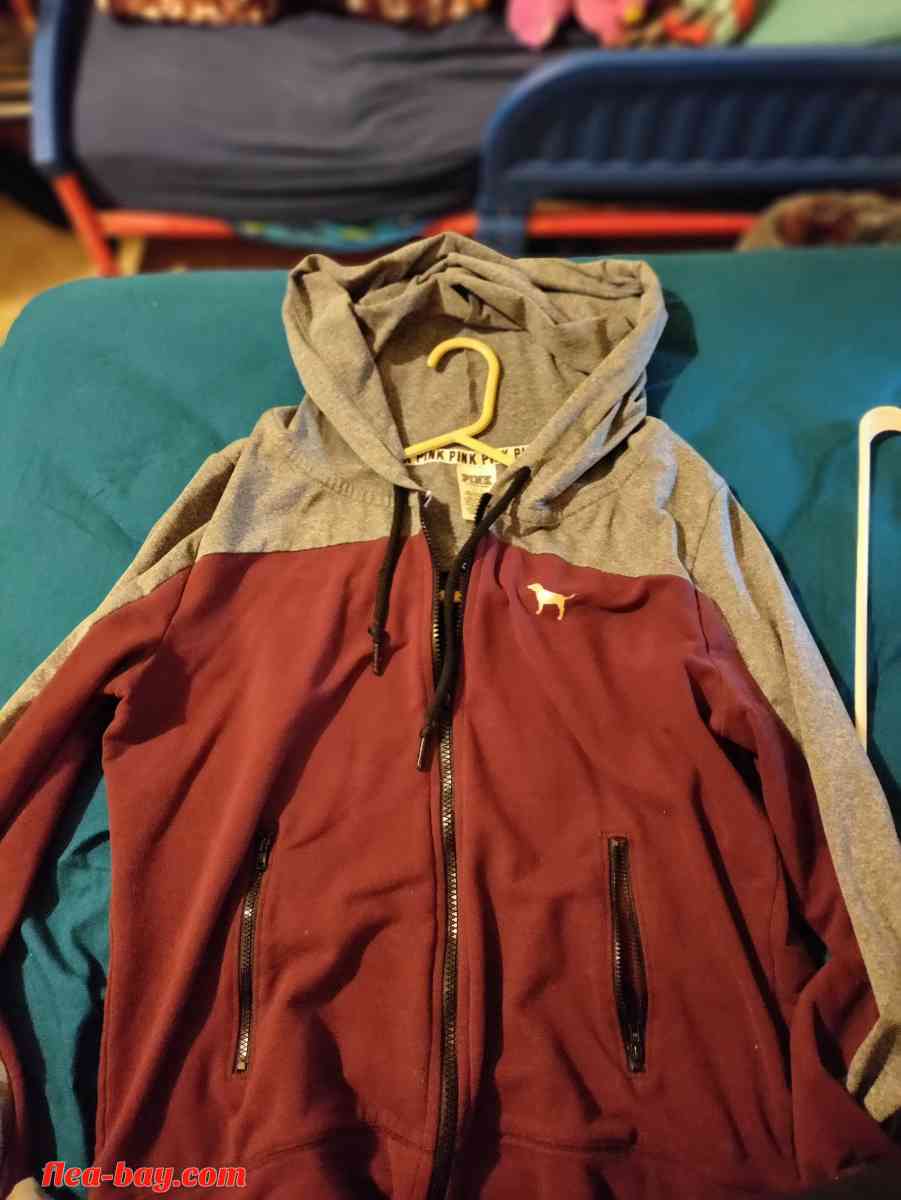 Victoria's secret Pink outfit size large - Essington, Pennsylvania - FleaMarketBay