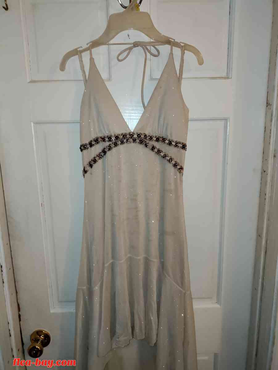 large dresses - Essington, Pennsylvania - FleaMarketBay