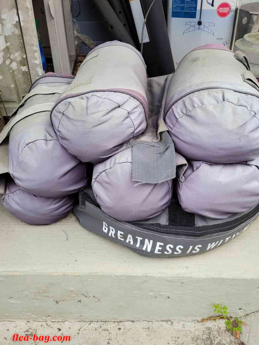 punching bag set - Eagle Lake, Florida - FleaMarketBay