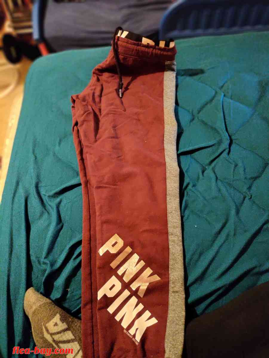 Victoria's secret Pink outfit size large - Essington, Pennsylvania - FleaMarketBay