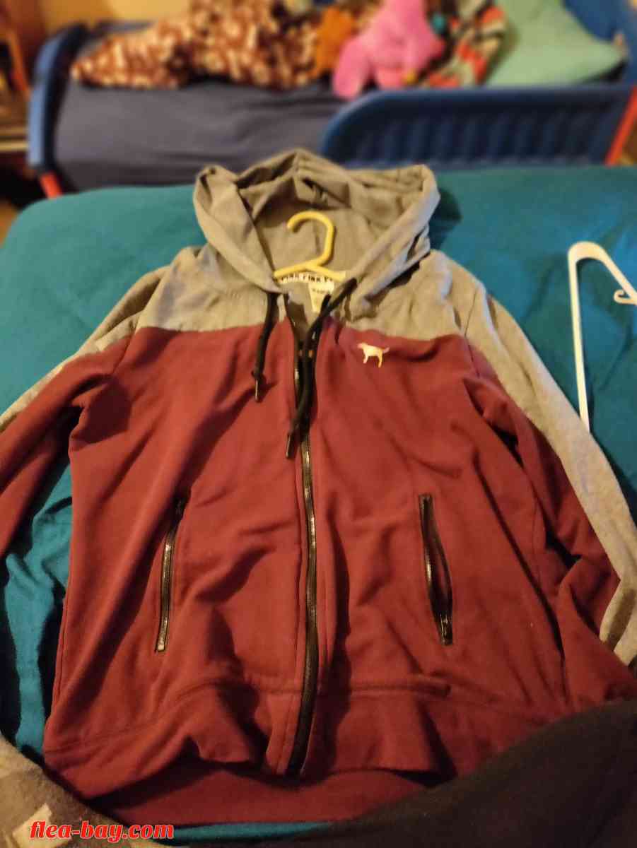 Victoria's secret Pink outfit size large - Essington, Pennsylvania - FleaMarketBay