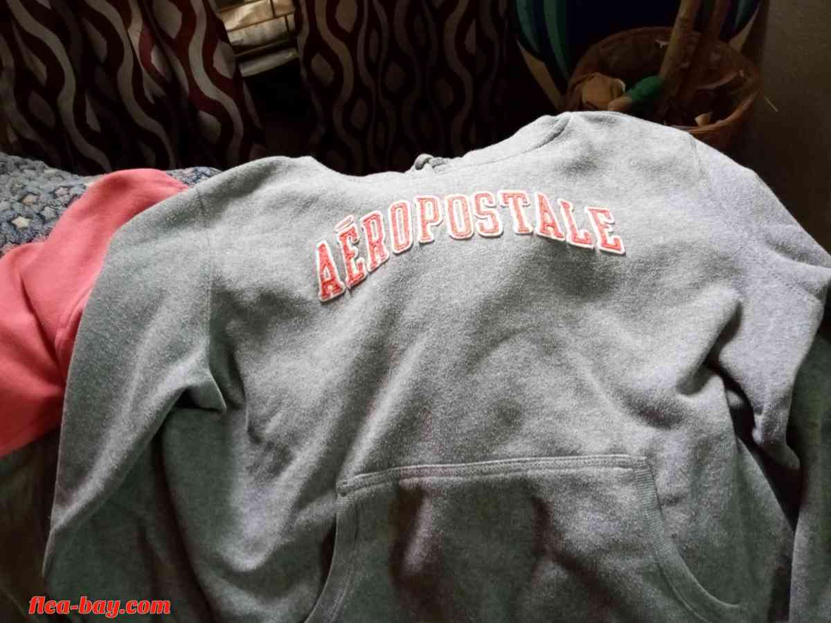 hoodies - Decatur, Illinois - FleaMarketBay