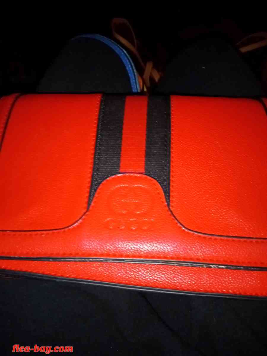 hand bags - Decatur, Illinois - FleaMarketBay